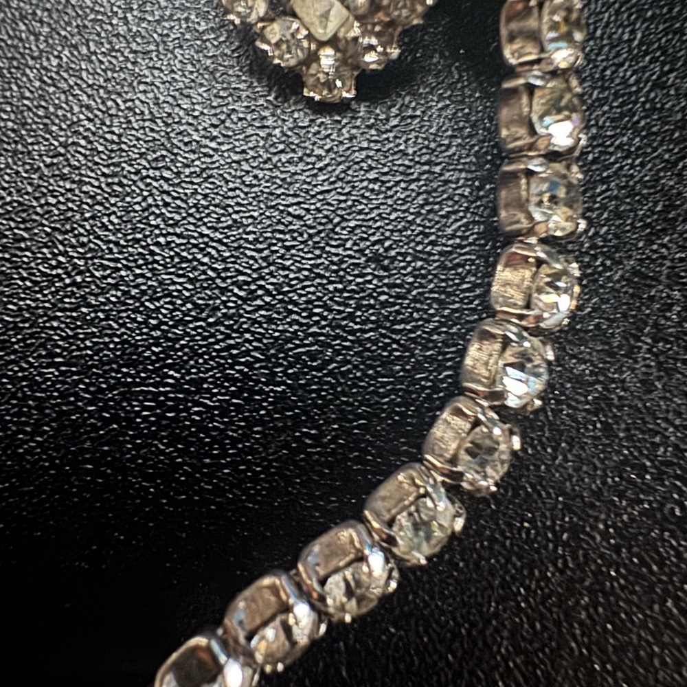 WEISS Rhinestone Necklace - Picture 8 of 8